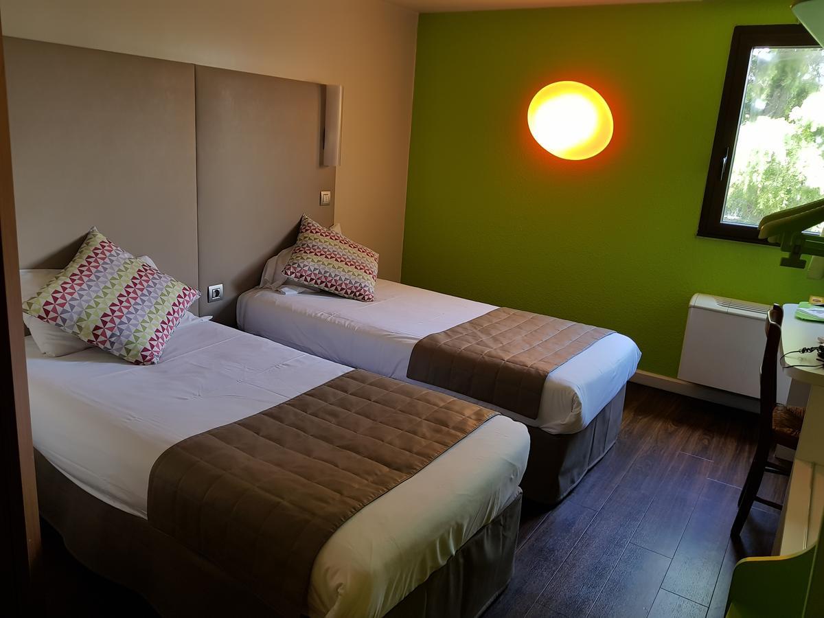 Hotel Campanile Antibes Buitenkant foto