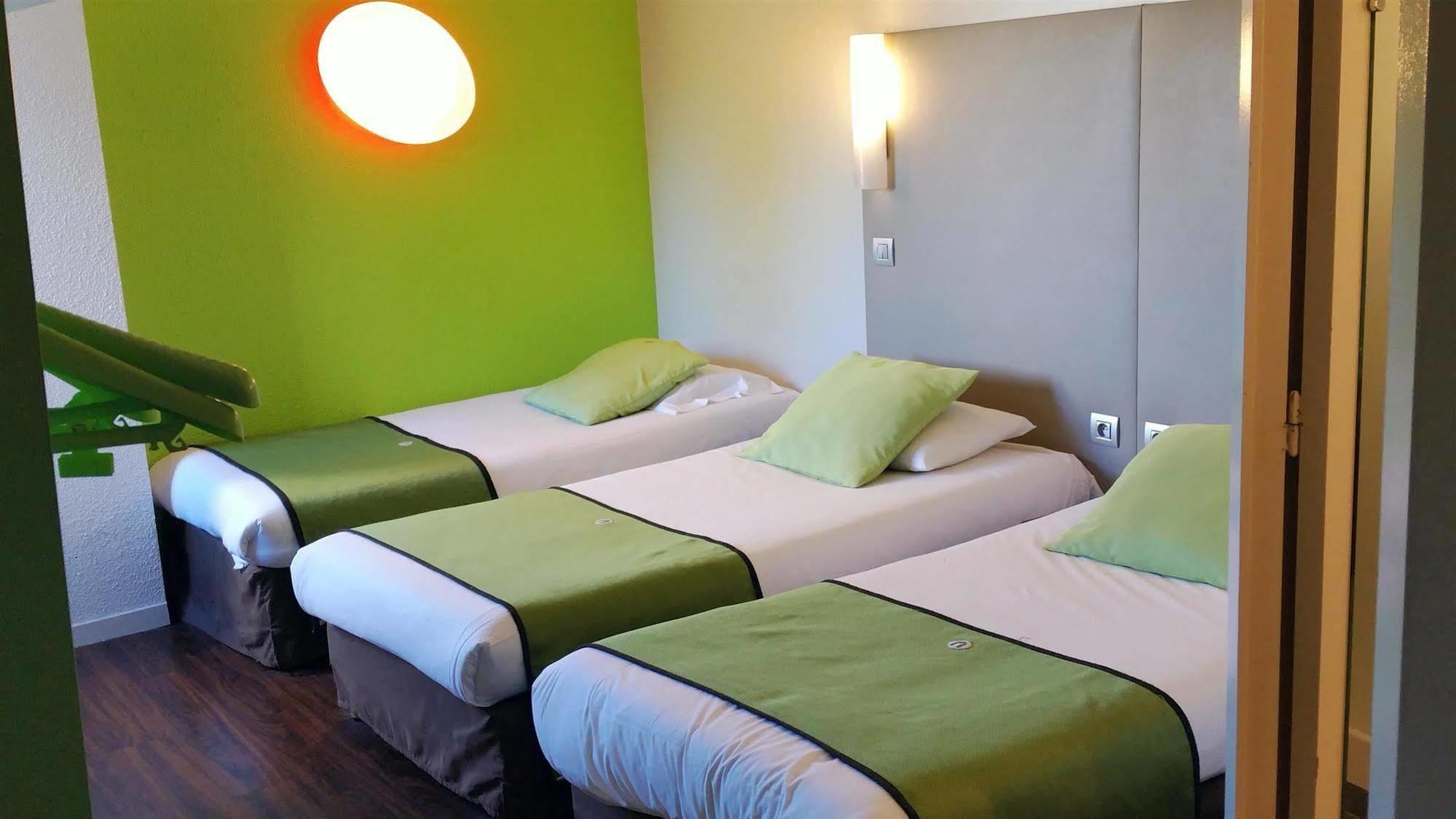 Hotel Campanile Antibes Buitenkant foto